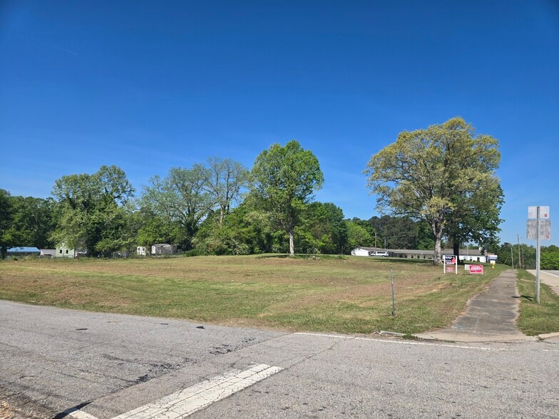 323 Brookwood Ave, Jackson, GA for sale - Building Photo - Image 3 of 19