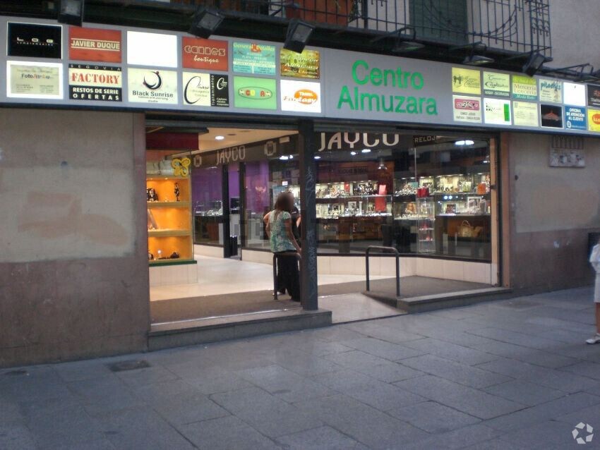 Retail in Segovia, Segovia for lease Interior Photo- Image 1 of 1
