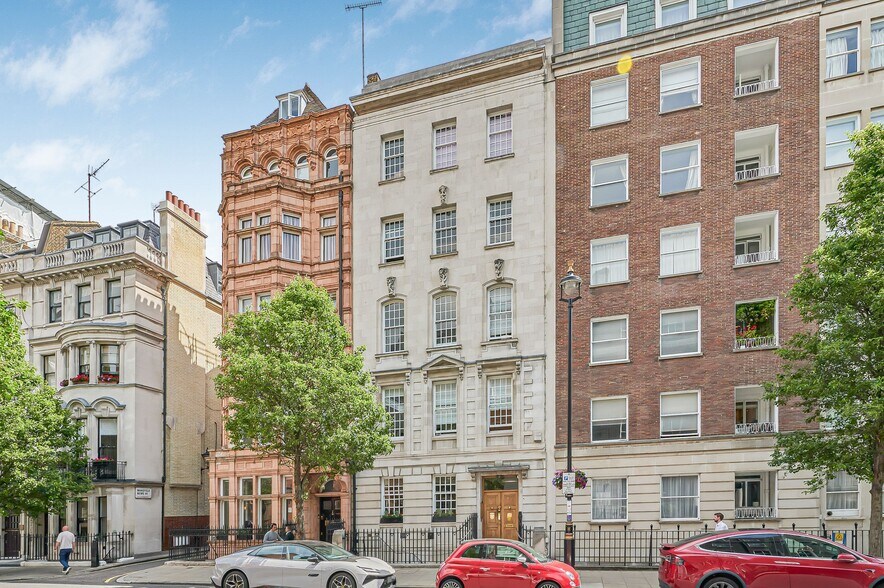 42 Harley St, Londres à louer - Photo du bâtiment - Image 1 de 6