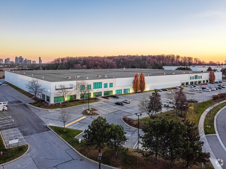 5650 Keaton Cres, Mississauga, ON à louer - Photo du bâtiment - Image 1 de 4