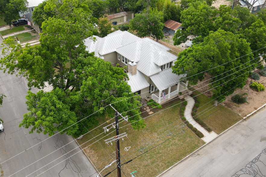 1135 Kuehler Ave, New Braunfels, TX à vendre - Photo du b timent - Image 3 de 46