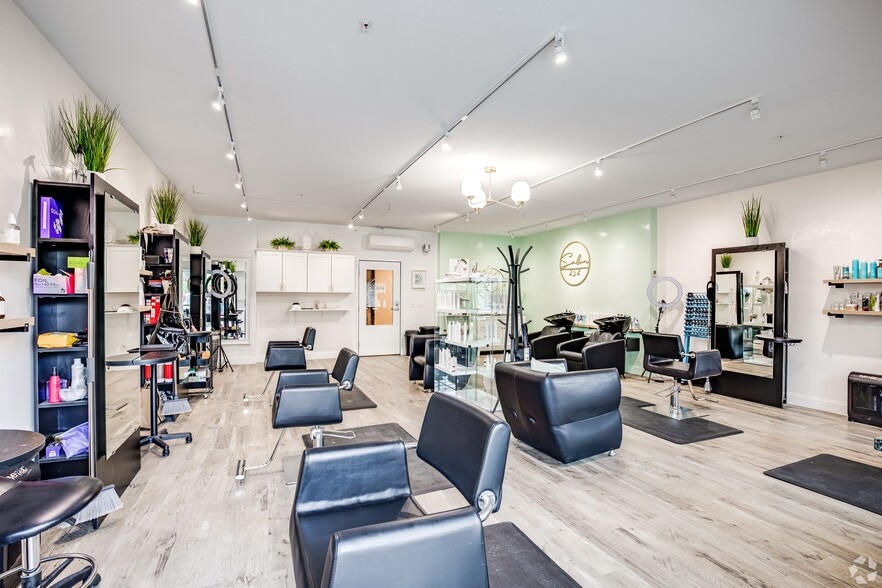 252 Marie Ave E, West Saint Paul, MN for lease - Interior Photo - Image 3 of 13