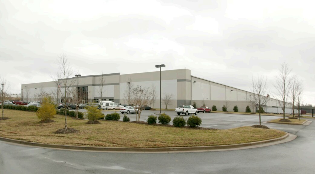 4000-4500 Technology Ct, Sandston, VA à louer Photo du bâtiment- Image 1 de 10