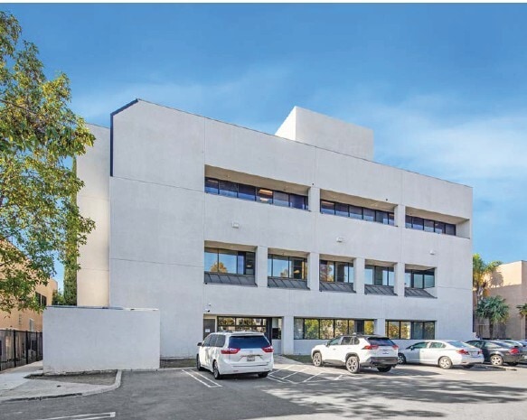 2515 McCabe Way, Irvine, CA for lease - Building Photo - Image 3 of 3