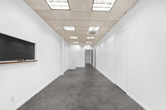 310 Nassau Ave, Brooklyn, NY à louer Photo intérieure- Image 2 de 4