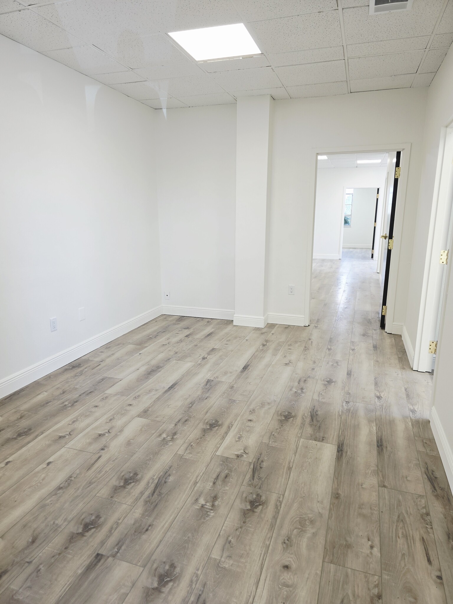 1510 E Colonial Dr, Orlando, FL for lease Interior Photo- Image 1 of 7