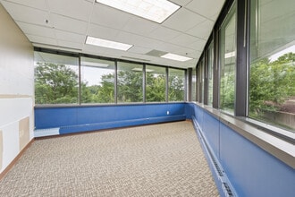 12855 N 40 Dr, Saint Louis, MO for lease Interior Photo- Image 1 of 12