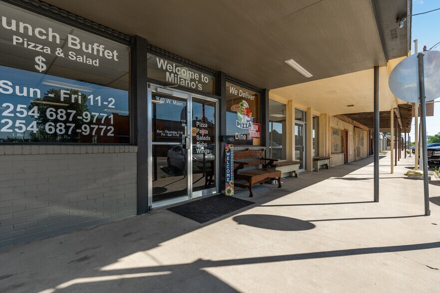 140 W Main St, Itasca, TX à louer - Photo du bâtiment - Image 2 de 25