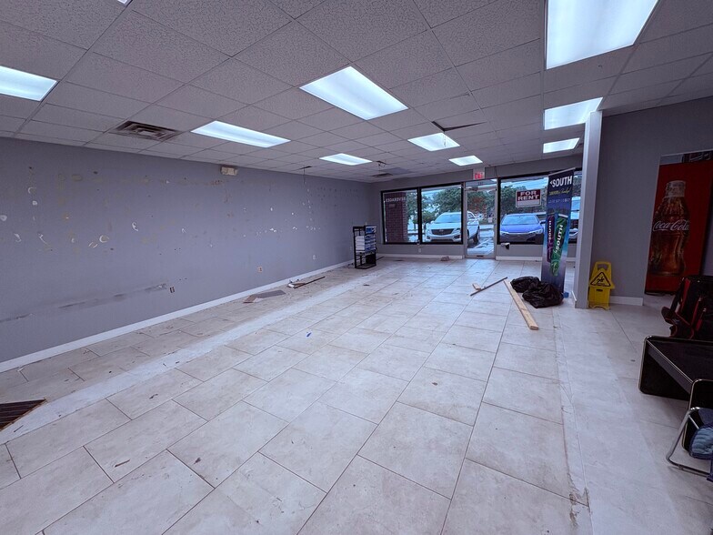 7976 Broadview Rd, Broadview Heights, OH à louer - Photo du bâtiment - Image 2 de 8