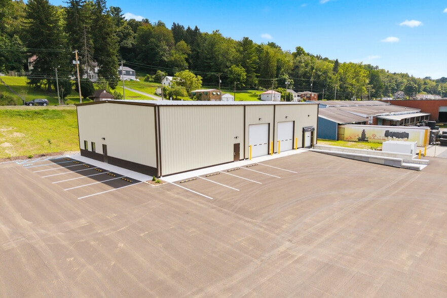 1606 Glass Ave, Fairmont, WV for lease - Building Photo - Image 2 of 13