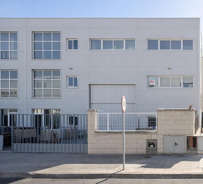 Industrial in Getafe, Madrid for lease - Building Photo - Image 3 of 5
