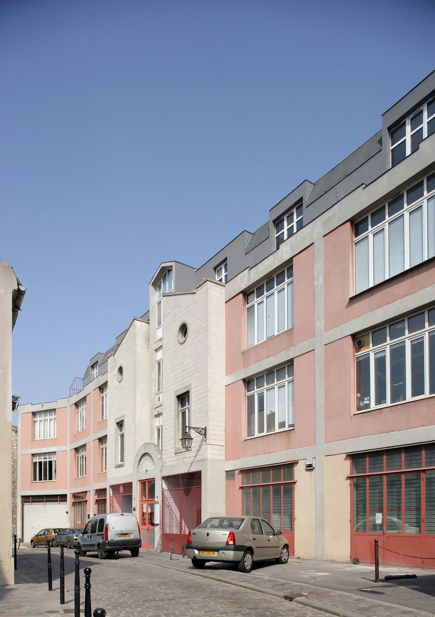 15 Cité Aubry, Paris for lease Building Photo- Image 1 of 4