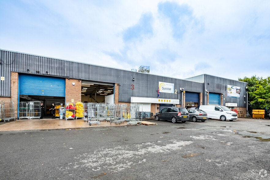 Gateway, Crewe for lease - Building Photo - Image 2 of 2
