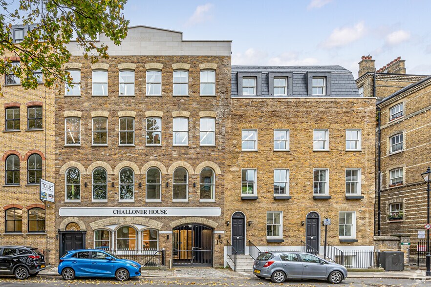 19-23 Clerkenwell Clos, London for lease - Primary Photo - Image 3 of 21
