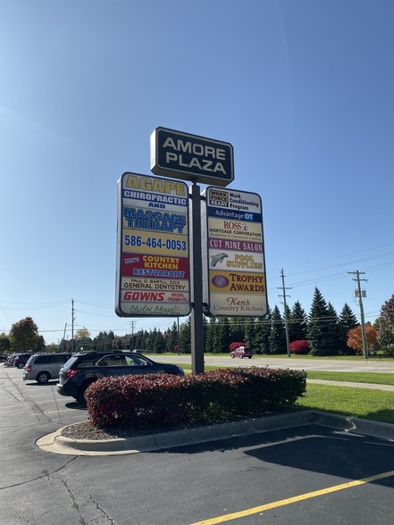 40300-40522 Hayes Rd, Clinton Township, MI for lease - Building Photo - Image 2 of 4