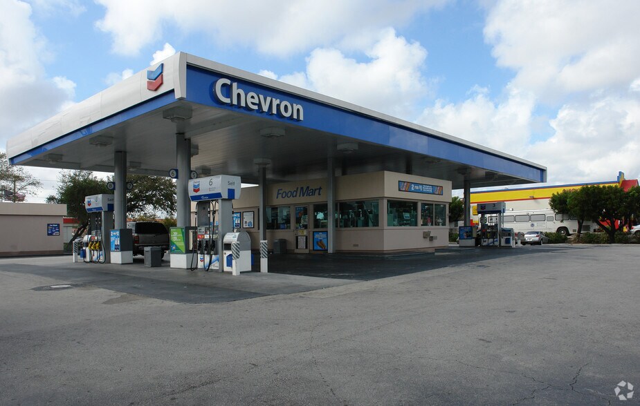 13740-13874 SW 8th St, Miami, FL à louer - Photo principale - Image 3 de 7