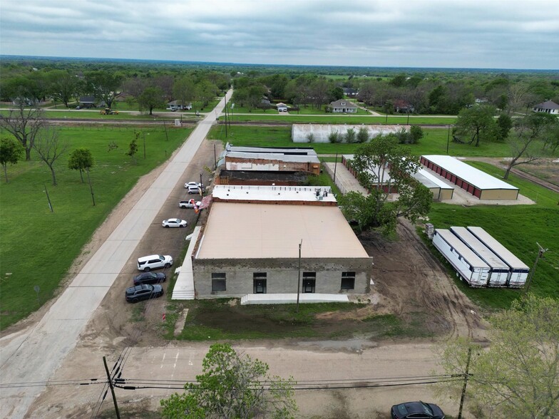 118 Dallas St, Rice, TX for lease - Building Photo - Image 2 of 15