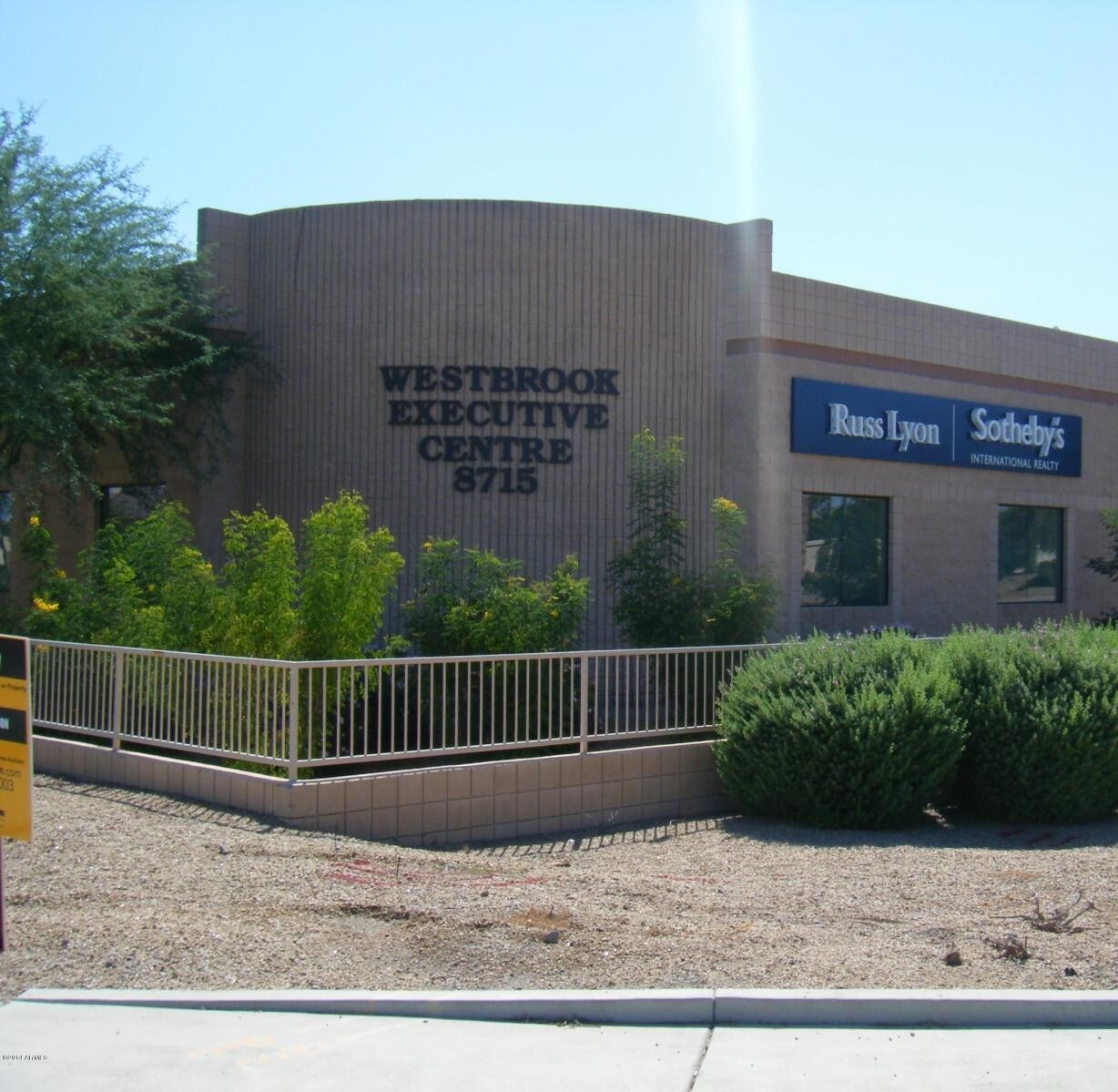 8715 W Union Hills Dr, Peoria, AZ à louer Photo du bâtiment- Image 1 de 5