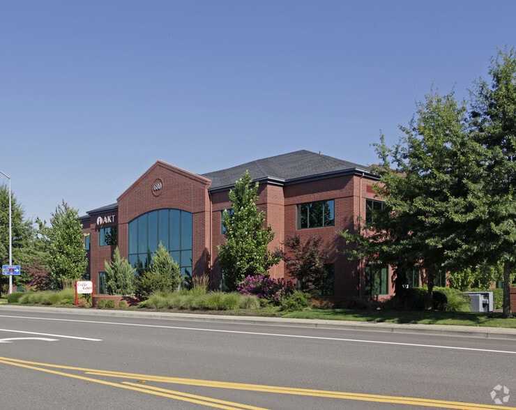 680 Hawthorne Ave SE, Salem, OR for sale - Primary Photo - Image 1 of 8