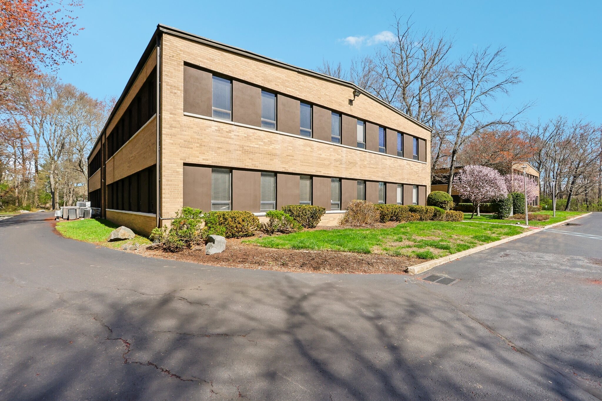 12 Roszel Rd, Princeton, NJ à vendre Photo du bâtiment- Image 1 de 8