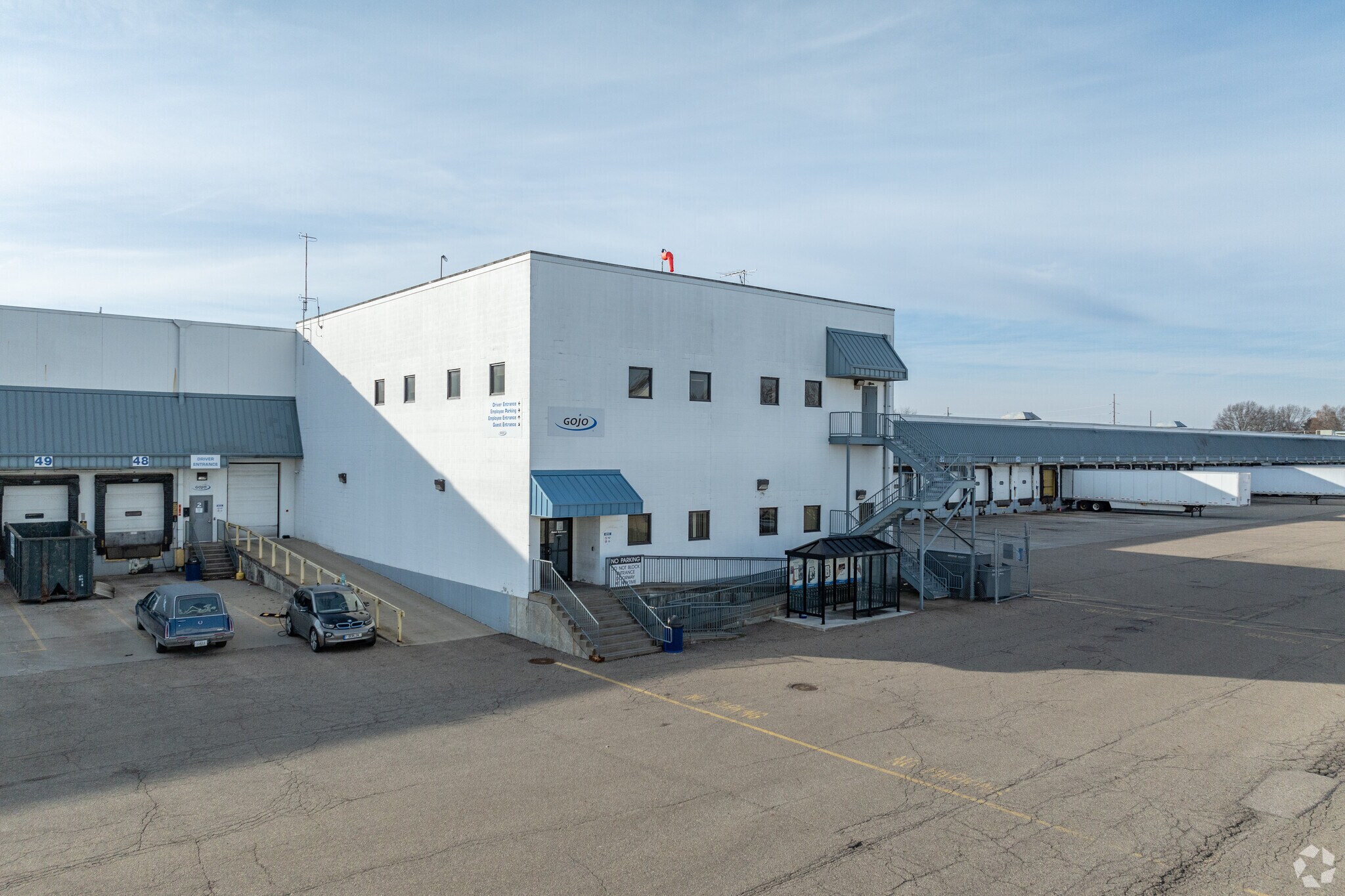 4676 Erie Ave SW, Navarre, OH à vendre Photo du bâtiment- Image 1 de 31