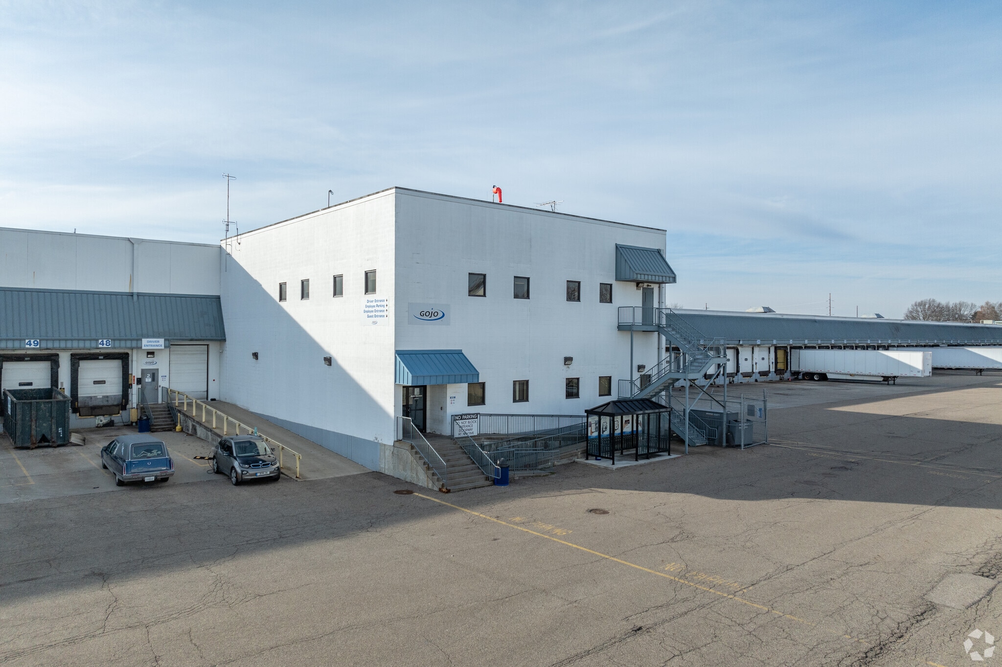4676 Erie Ave SW, Navarre, OH à vendre Photo principale- Image 1 de 36