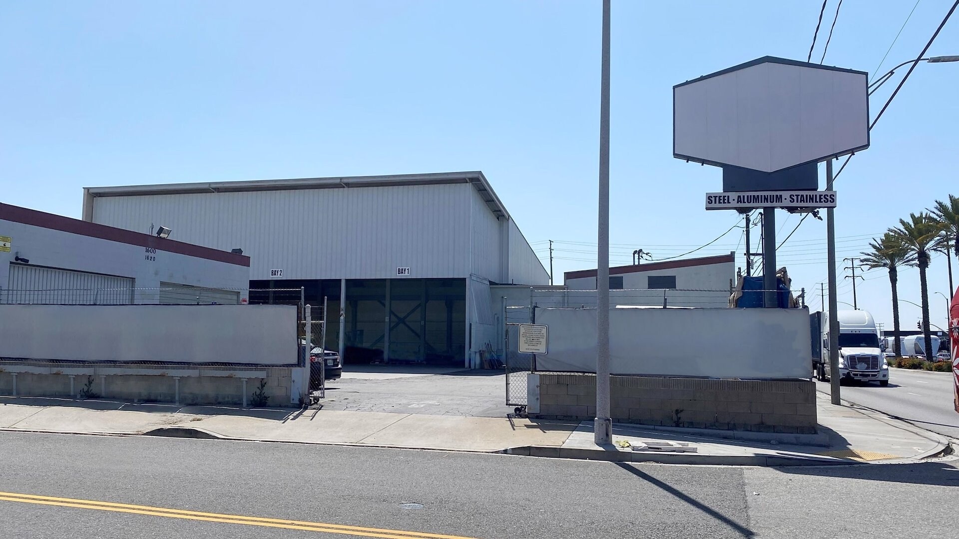1600 W Anaheim St, Long Beach, CA à louer Photo du bâtiment- Image 1 de 10