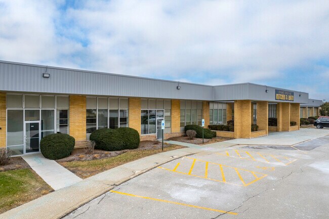 Plus de détails pour 8220-8290 Austin Ave, Morton Grove, IL - Industriel à louer