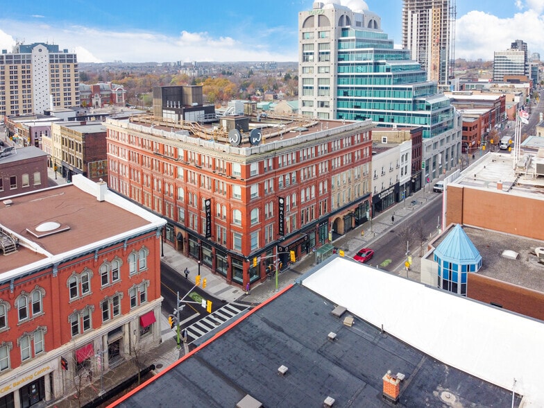 1 King St W, Kitchener, ON à louer - Photo du bâtiment - Image 2 de 5