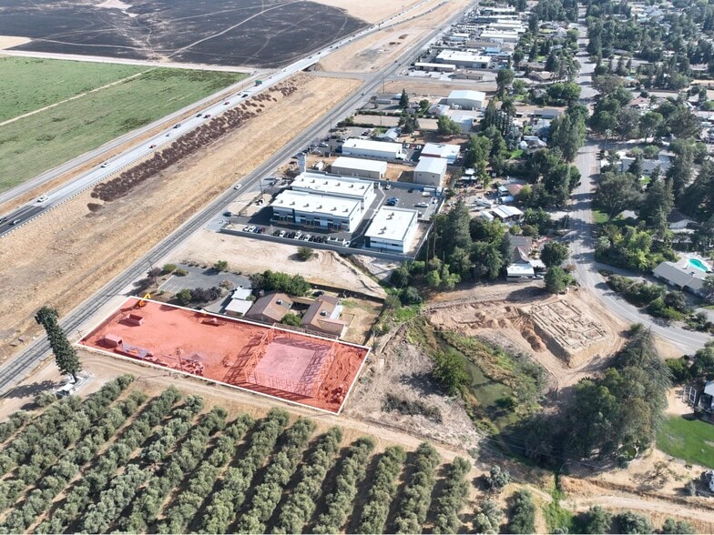 Hwy 41 North Of 11 Madera 93636 ave, Madera, CA for lease - Building Photo - Image 3 of 5