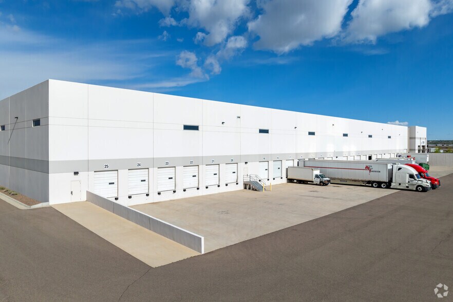 5775 Broadway, Denver, CO à louer - Photo du bâtiment - Image 2 de 8