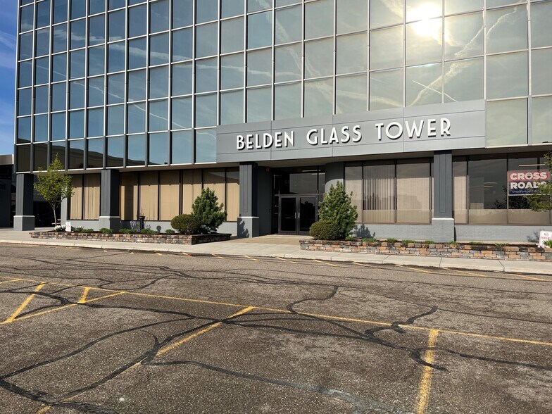 4450 Belden Village St NW, Canton, OH à louer - Photo du bâtiment - Image 2 de 5