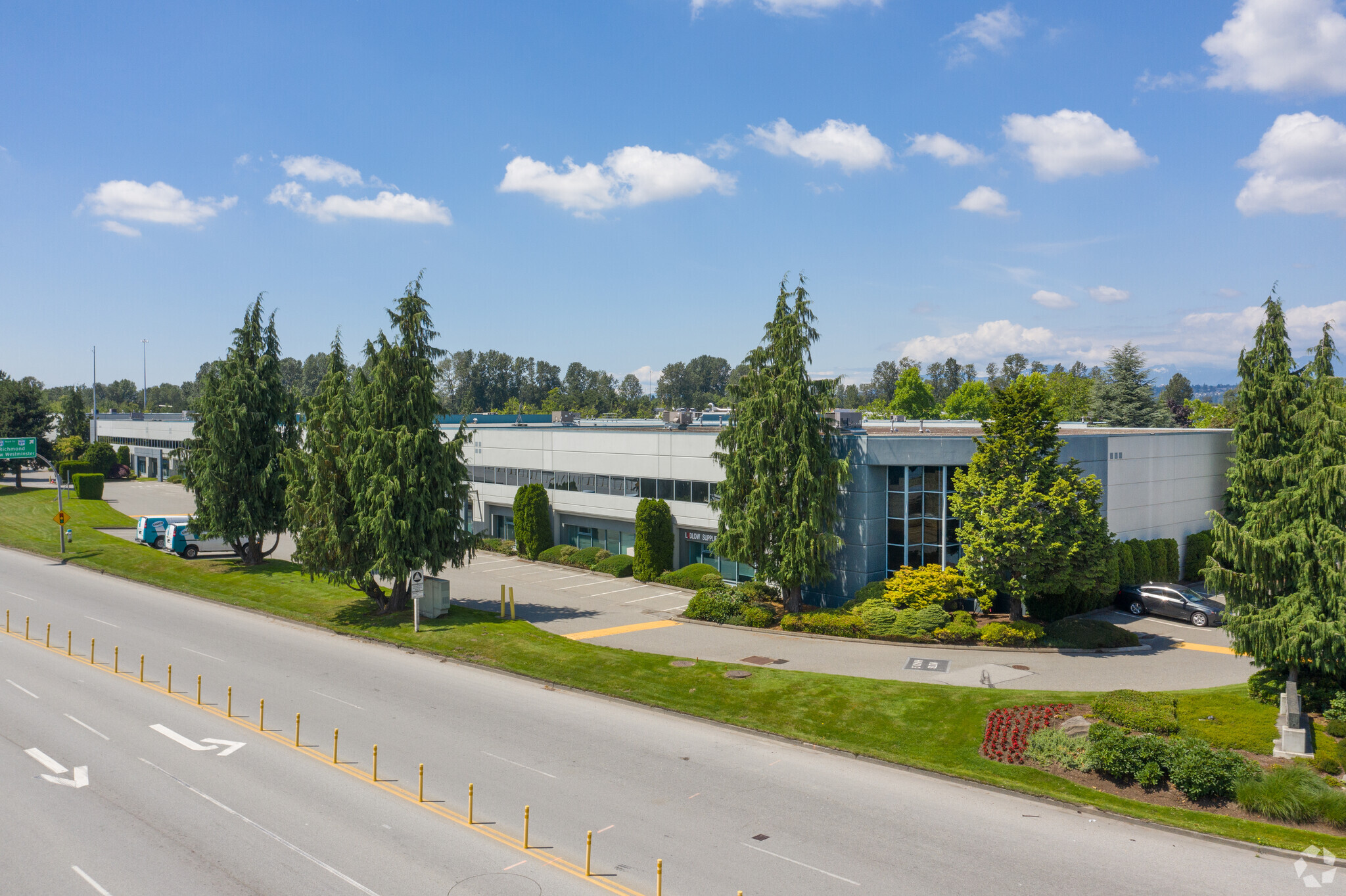 1087-1121 Cliveden Ave, Delta, BC for lease Primary Photo- Image 1 of 6