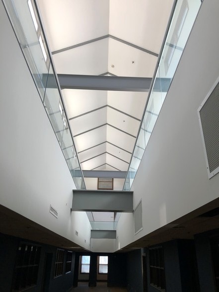 118 N Monroe St, Tallahassee, FL for lease - Interior Photo - Image 2 of 29