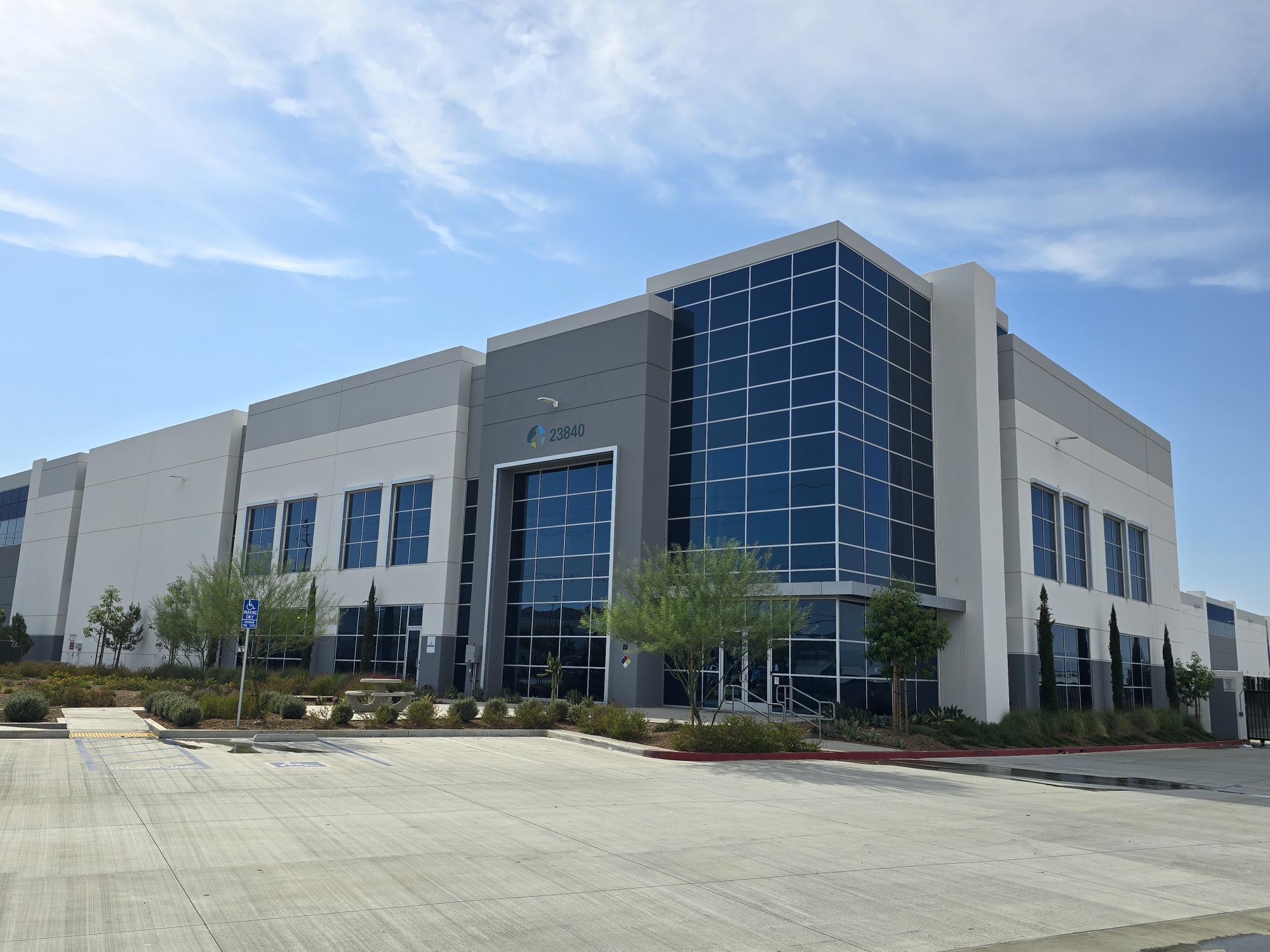 23840-23842 Rider St, Perris, CA à louer Photo du bâtiment- Image 1 de 68