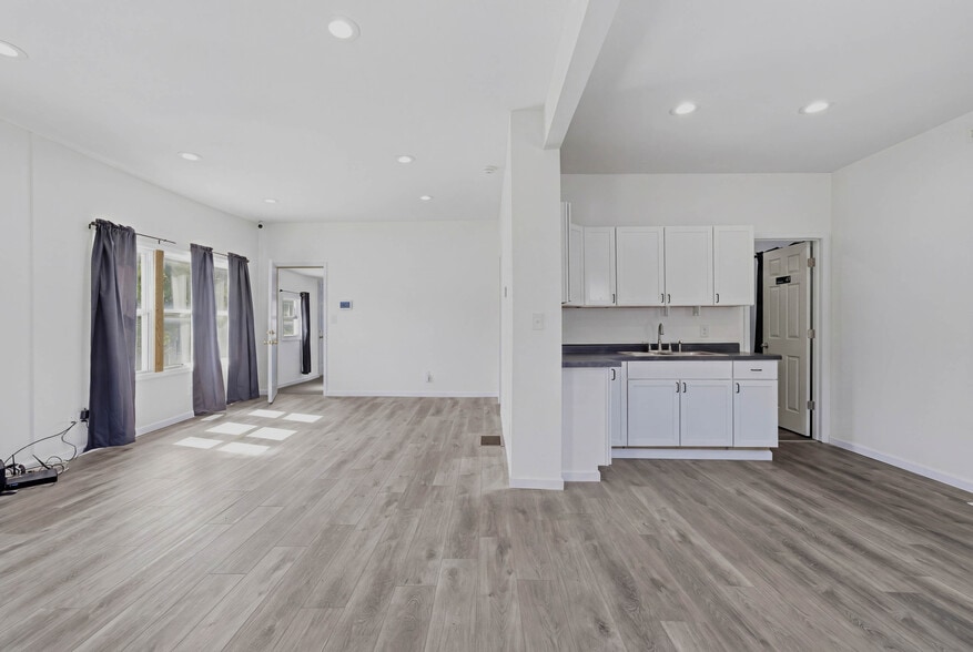 307 E 23rd St S, Independence, MO à vendre - Photo du bâtiment - Image 2 de 30