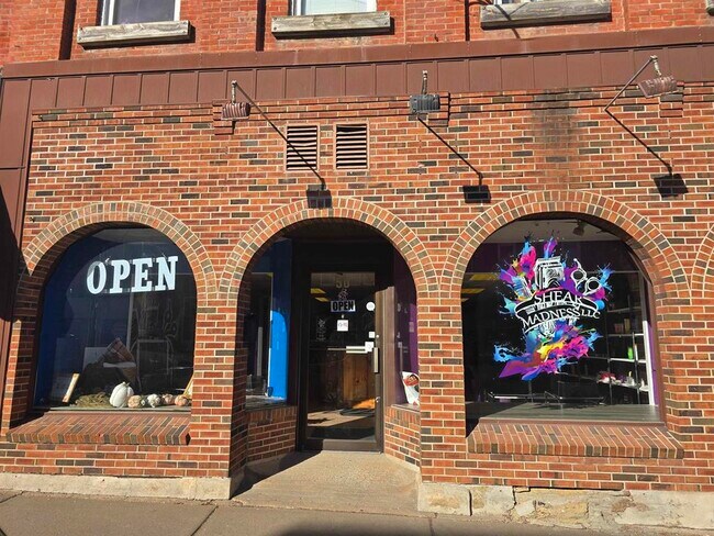 More details for 40 & 50 Main Street street, Platteville, WI - Multifamily for Sale