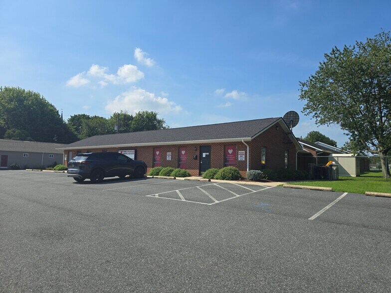 213 N Main St, Smyrna, DE à vendre - Photo du bâtiment - Image 3 de 6