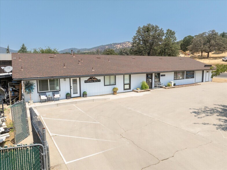 5255 CA-49, Mariposa, CA à vendre - Photo principale - Image 1 de 28