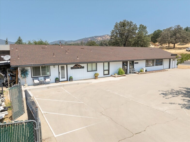 5255 CA-49, Mariposa, CA for sale - Primary Photo - Image 1 of 28