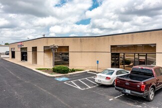 Plus de détails pour 833-899 Isom Rd, San Antonio, TX - Local d'activités à louer