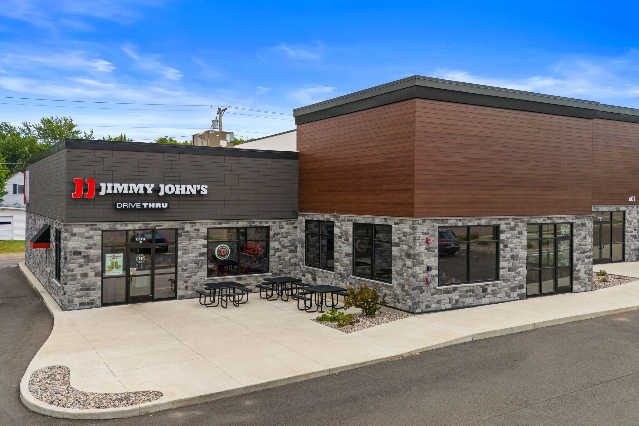 603 - 613 N Central Ave, Marshfield, WI à louer Photo du bâtiment- Image 1 de 26