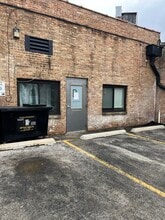176 N York St, Elmhurst, IL for lease Interior Photo- Image 1 of 6