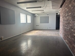 623 E Indian School Rd, Phoenix, AZ à louer Photo du bâtiment- Image 2 de 5