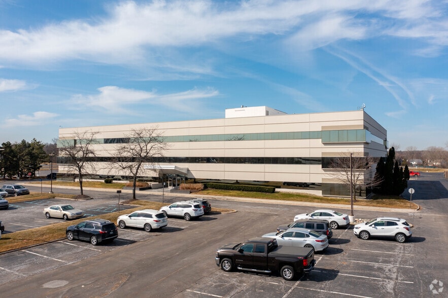 5607 New King St, Troy, MI for lease - Building Photo - Image 1 of 7