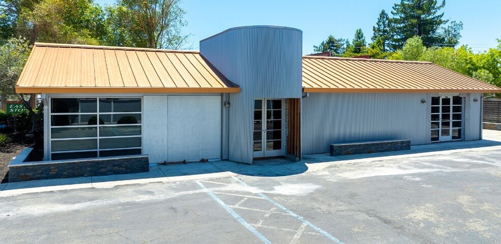 921 Broadway, Sonoma, CA for lease - Building Photo - Image 3 of 6