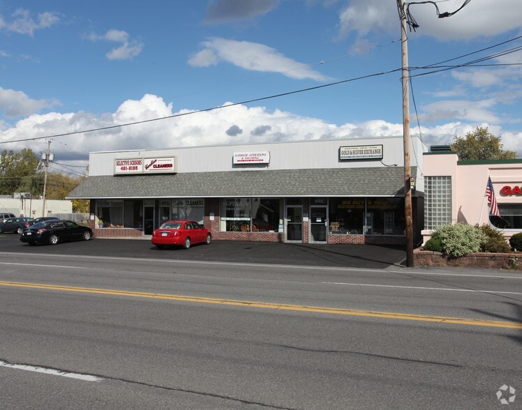 652 Old Liverpool Rd, Liverpool, NY for lease - Building Photo - Image 2 of 2