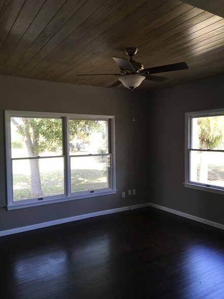 515 S Indian River Dr B, Fort Pierce, FL à vendre - Photo du bâtiment - Image 2 de 19