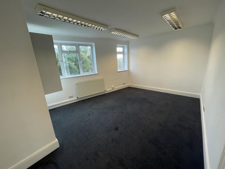 41 Frimley High St, Frimley for lease Interior Photo- Image 1 of 2