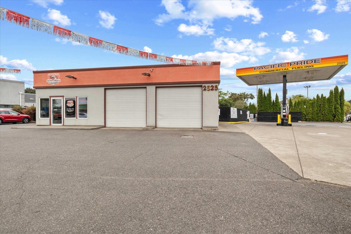 2525 SE Pacific Blvd, Albany, OR à vendre Photo du bâtiment- Image 1 de 1